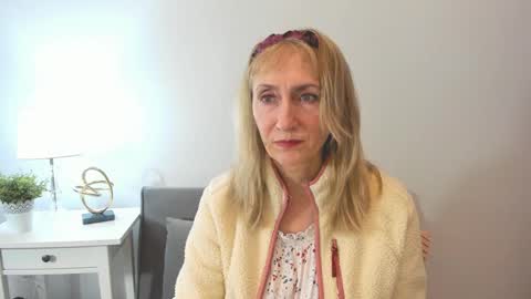 margaretmature online show from February 2025 06:12:02 AM