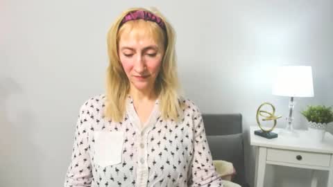 margaretmature online show from February 2025 04:36:02 PM
