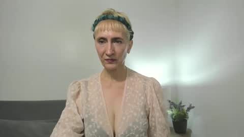 margaretmature online show from September 2025 12:05:01 PM