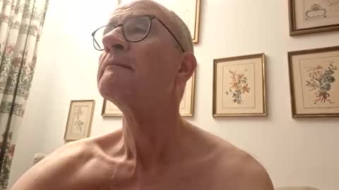 marginalie online show from October 2025 06:17:01 AM