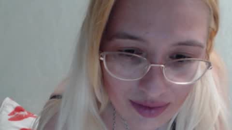 margo_shine online show from November 2025 03:34:02 PM