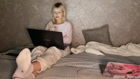 Margo online show from September 2025 10:14:01 PM