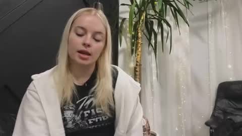 margot_robbie7 online show from February 2025 01:15:01 AM
