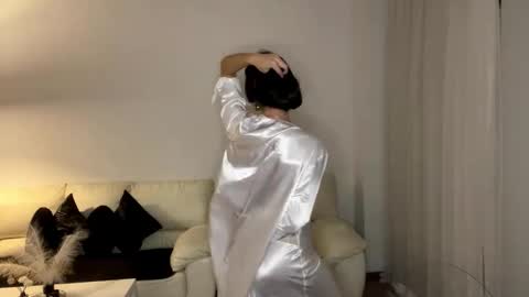 Margot online show from September 2025 08:54:01 PM