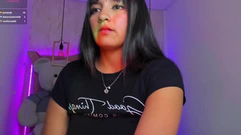 Snapshot of mariam__cute chatting on January 2025 10:54:01 PM online show from January 2025 10:54:01 PM