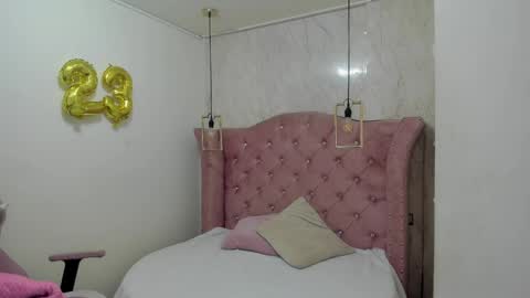 Snapshot of mariam__cute chatting on March 2025 07:01:02 PM online show from March 2025 07:01:02 PM