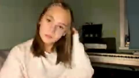 Snapshot of mariamcleverley chatting on September 2025 05:47:02 PM Mia online show from September 2025 05:47:02 PM