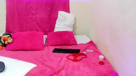 mariana_16_ online show from February 2025 09:54:01 PM