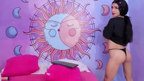 mariana_16_ online show from October 2025 07:38:01 PM