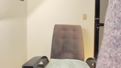 Snapshot of marianaa_torress chatting on December 2025 02:10:02 PM Mariana online show from December 2025 02:10:02 PM