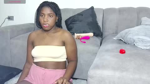 marianaee online show from October 2025 06:35:02 AM