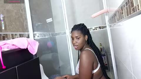 marianaee online show from November 2025 06:53:01 PM