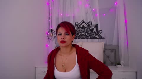 Mariana online show from December 2024 12:17:01 PM