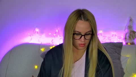 Maria online show from December 2024 10:19:01 PM