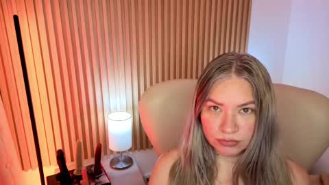 Marian Love  online show from September 2025 10:53:02 AM