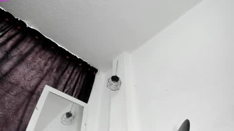 Snapshot of mariannelove77 chatting on February 2025 09:15:01 PM marianne online show from February 2025 09:15:01 PM