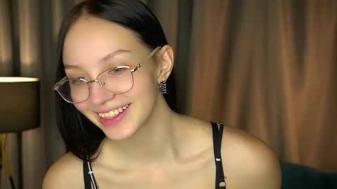 Snapshot of mariannsullivant chatting on November 2025 09:53:01 PM Rachel online show from November 2025 09:53:01 PM