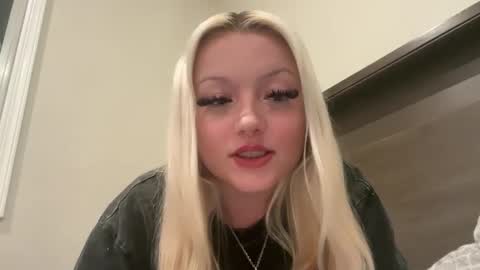 Snapshot of mariantana chatting on March 2025 06:16:01 AM mariantana online show from March 2025 06:16:01 AM