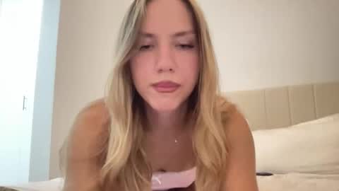 Snapshot of mariareev chatting on September 2025 10:43:02 PM mariareev online show from September 2025 10:43:02 PM