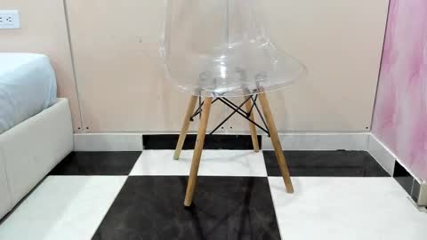 Marie online show from September 2025 03:50:01 PM