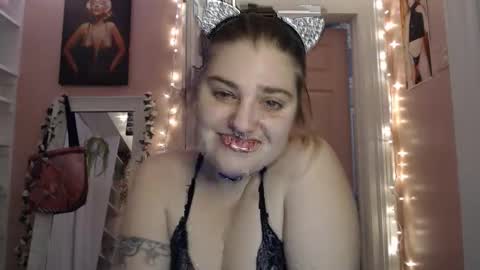 Snapshot of marigoldrue chatting on November 2025 11:37:01 PM marigoldrue online show from November 2025 11:37:01 PM