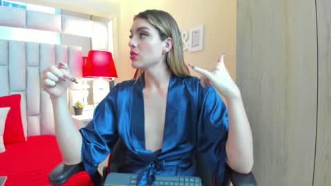 mariiahneedles online show from January 2025 12:38:02 AM