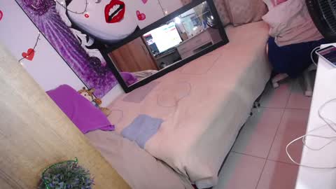 Marillyn  online show from January 2025 03:25:02 AM