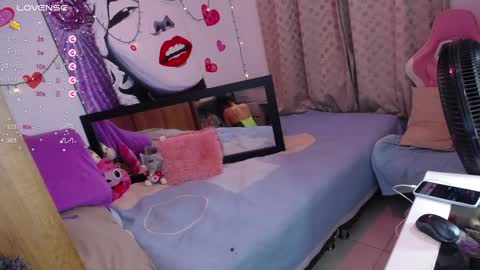 Marillyn  online show from January 2025 08:01:01 AM