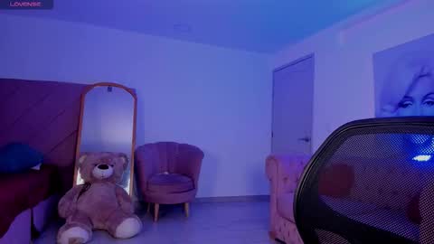 Snapshot of marily_daniela_ chatting on October 2025 02:18:01 AM Marily Daniela online show from October 2025 02:18:01 AM