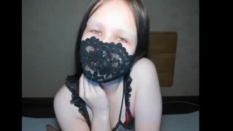 Dita online show from October 2025 07:11:02 PM