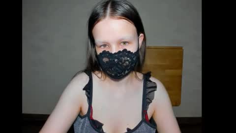 Dita online show from October 2025 07:25:01 PM