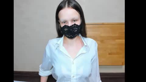 Dita online show from November 2025 07:01:02 PM