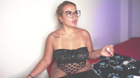 Snapshot of marilynleon chatting on October 2025 01:38:01 AM Marilyn Leon online show from October 2025 01:38:01 AM