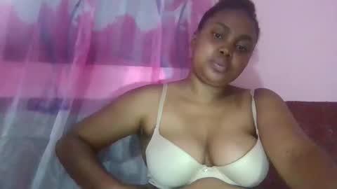 Snapshot of marinarahe chatting on December 2025 06:03:01 PM marinarahe online show from December 2025 06:03:01 PM