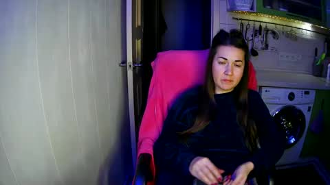 MarinettaQhot online show from December 2024 09:33:02 PM