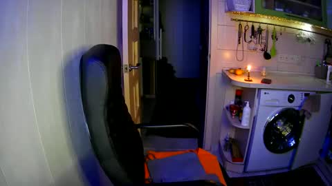 MarinettaQhot online show from December 2024 05:03:01 PM