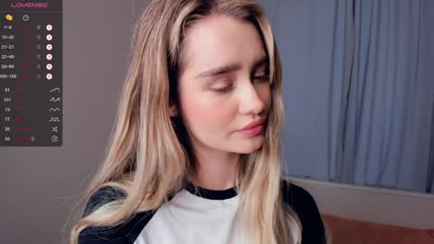 Alivia. online show from December 2024 09:35:01 AM