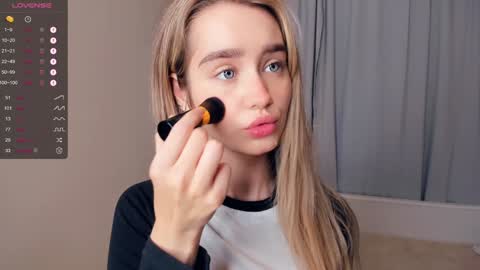 Alivia. online show from December 2024 06:09:02 AM