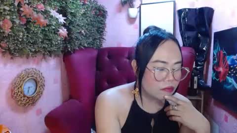 Snapshot of mariposa_911 chatting on October 2025 10:29:01 PM LEAH online show from October 2025 10:29:01 PM