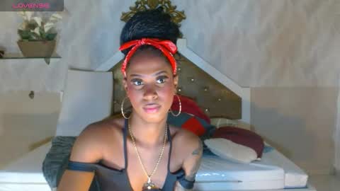 Snapshot of mariposahorny chatting on October 2025 04:16:02 PM Nathaly online show from October 2025 04:16:02 PM