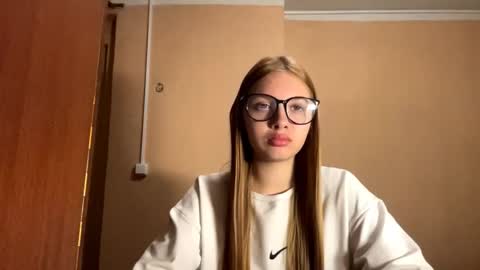 Liza online show from October 2025 08:43:02 PM