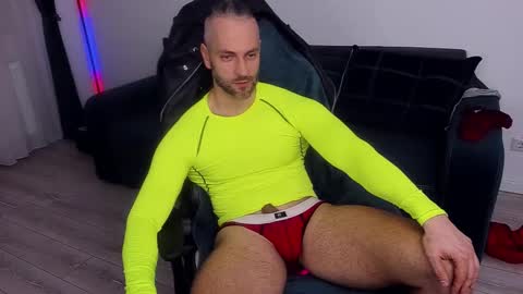 MarisMuscle online show from January 2025 07:56:01 PM