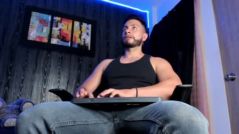 Snapshot of mark_buffet02 chatting on February 2025 03:49:01 PM Mark Buffet online show from February 2025 03:49:01 PM