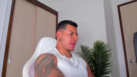 Snapshot of markus_blass chatting on February 2025 09:58:01 PM markus... Y online show from February 2025 09:58:01 PM
