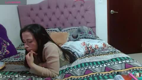 marly_hottest online show from October 2025 04:08:02 PM