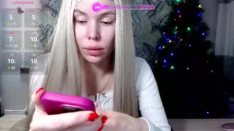 Snapshot of marmalade_fox chatting on January 2025 08:52:01 AM Marmalade Fox online show from January 2025 08:52:01 AM