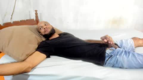 MAX online show from January 2025 02:48:01 AM