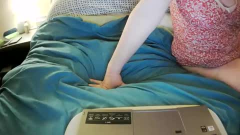 Jess and Nick online show from November 2025 05:18:02 AM