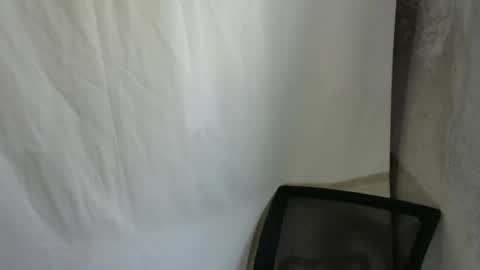 Snapshot of marryme_babe69 chatting on October 2025 01:30:02 AM Rose online show from October 2025 01:30:02 AM