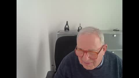 martin_1947 online show from December 2024 01:17:02 PM